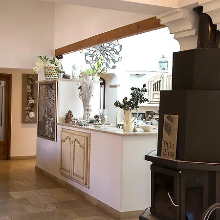 Villa Elisa *